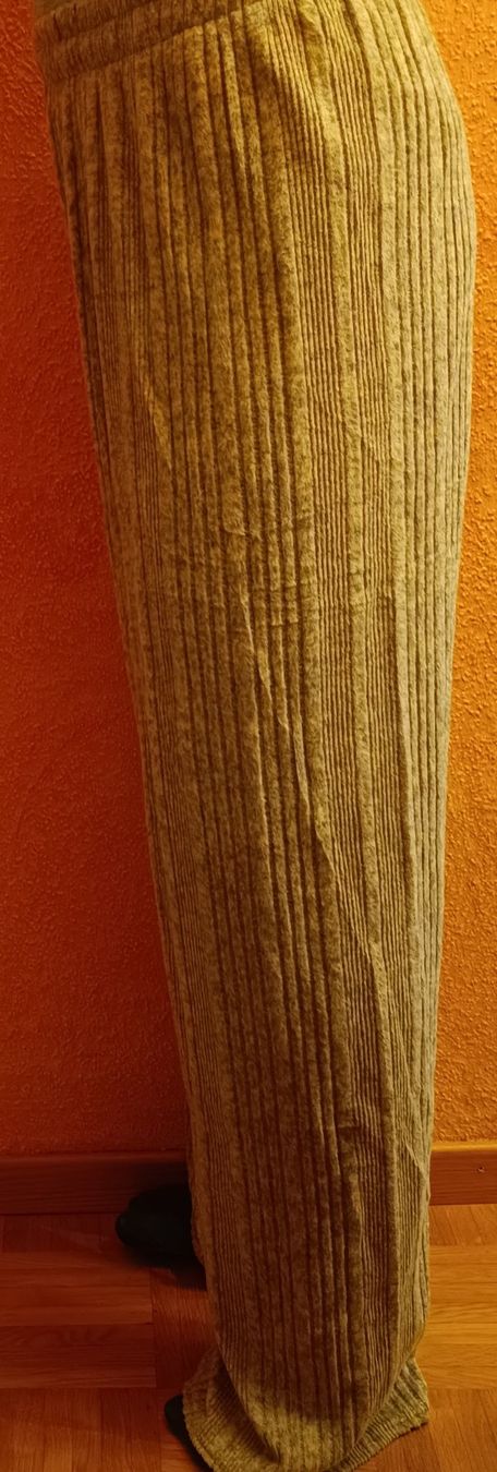 Hosen: Strickhose – Gebraucht aus Pfäffikon sz von Suim 1