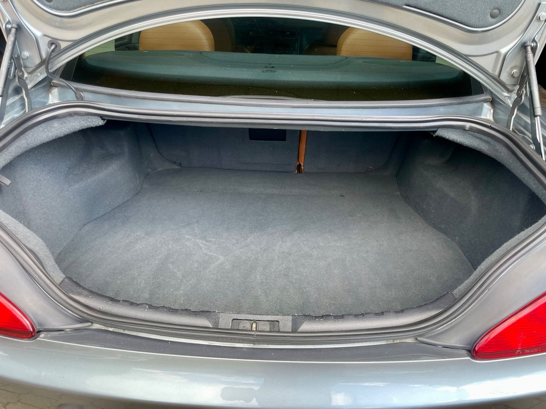 Peugeot Automobili: Peugeot 406 Coupé  settant'anni – Usato da Belp venduto da Detailfreak 9