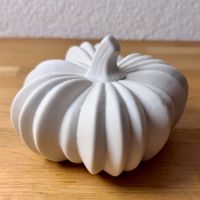 STOREFACOTRYY - Kürbis HOVSJÖ weiss - Herbst Scandi Deko