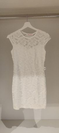 Weisses Mini Spitzenkleid