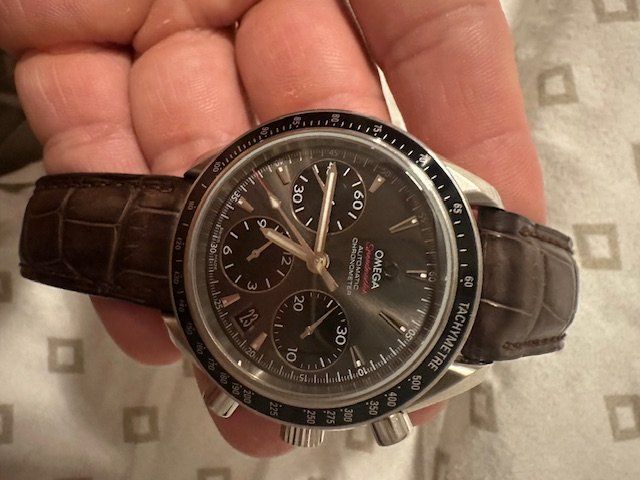 Omega Orologi: Omega Speedmaster Date Chronograph (Automatic Chronometer) – Usato da Veytaux venduto da hug_pm8p 2
