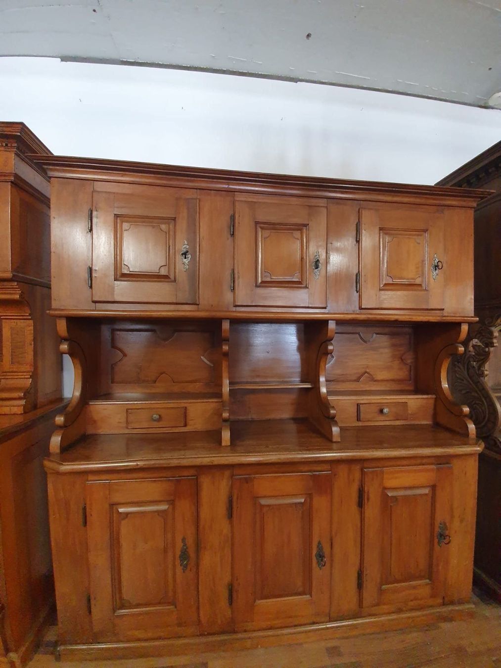 Credenze: ANTIKER BUFFETSCHRANK – Usato da Dietikon venduto da brocki-eyra 6