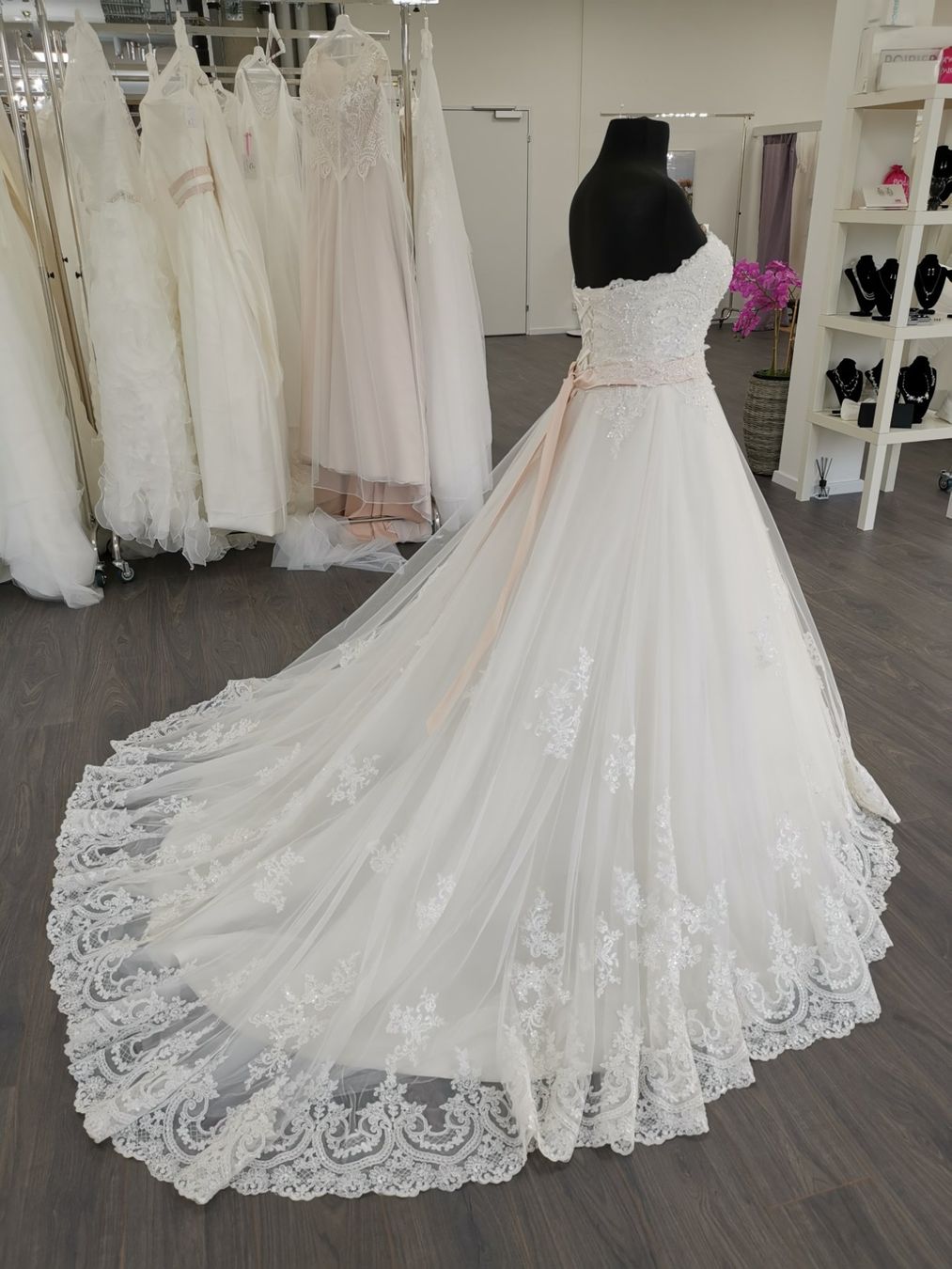 Vestiti: Brautkleid A-Linie Gr.38 – Usato da Unterkulm venduto da stonie_86 7