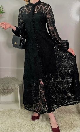 Italienisches Kleid aus gestrickter Spitze.