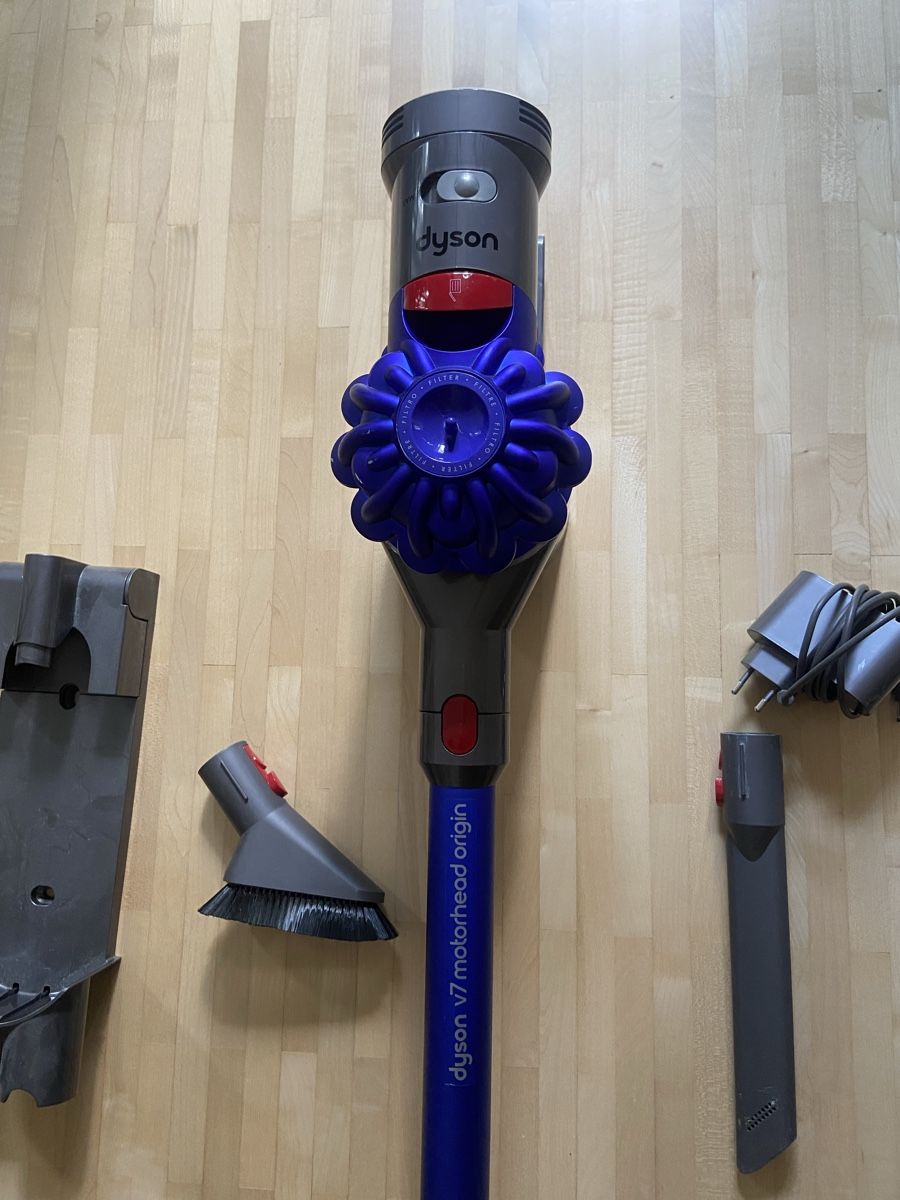 Dyson Aspirapolveri & Accessori: Dyson Handstaubsauger – Usato da Baden venduto da noelleschaub 1