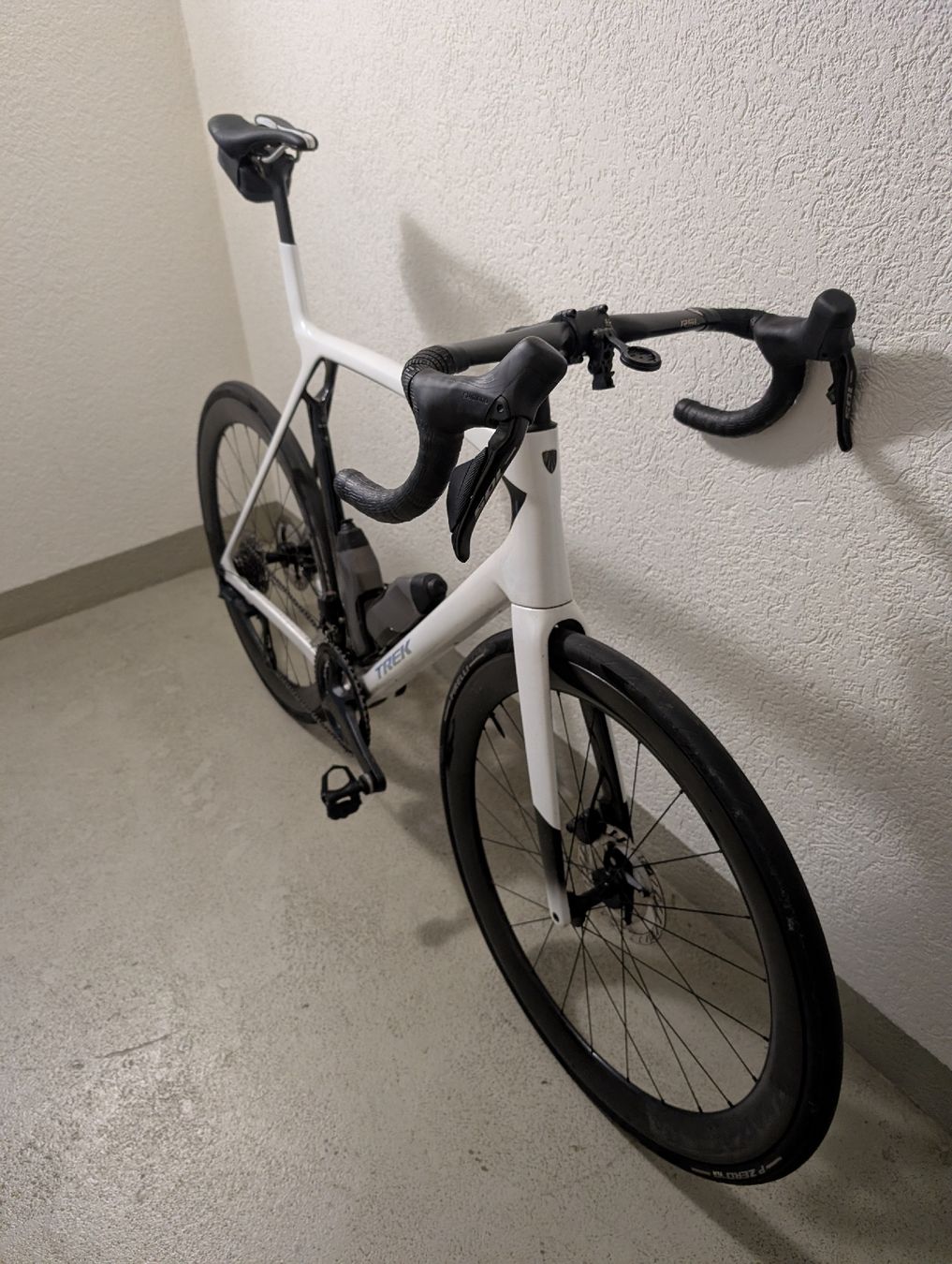 Trek Velos: Trek Madone SL6 custom – Gebraucht aus Brüttisellen von hec_y6gh 2