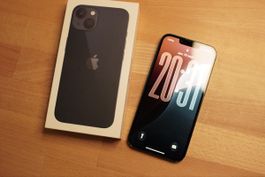 Apple iPhone 13 128GB Midnight mit OVP