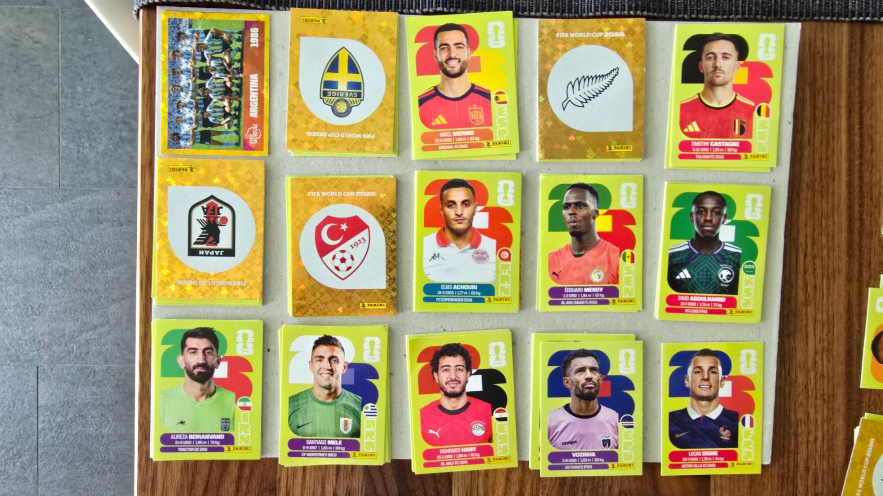 Panini Cartes à collectionner: Vers. Panini Sticker 2026 – Neuf (Voir description) à Aesch ZH par Strandhaus 1