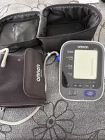 Blutdruckmessgerät Omron M5 AC mit Manschette gebraucht