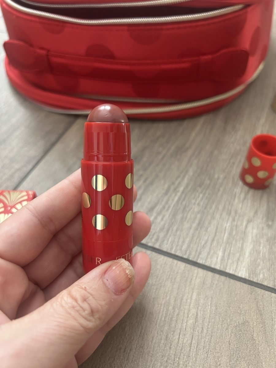 Estée Lauder Make-up: Estee Lauder Make-up Bag and Cosmetics Set – Neu und originalverpackt aus Marin-Epagnier von Kty_1907 3