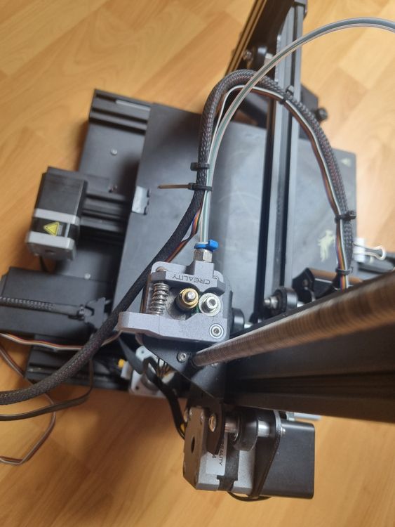 Creality Imprimante 3D: Creality Ender 3v2 – D'occasion à Wila par hoiichbins 2