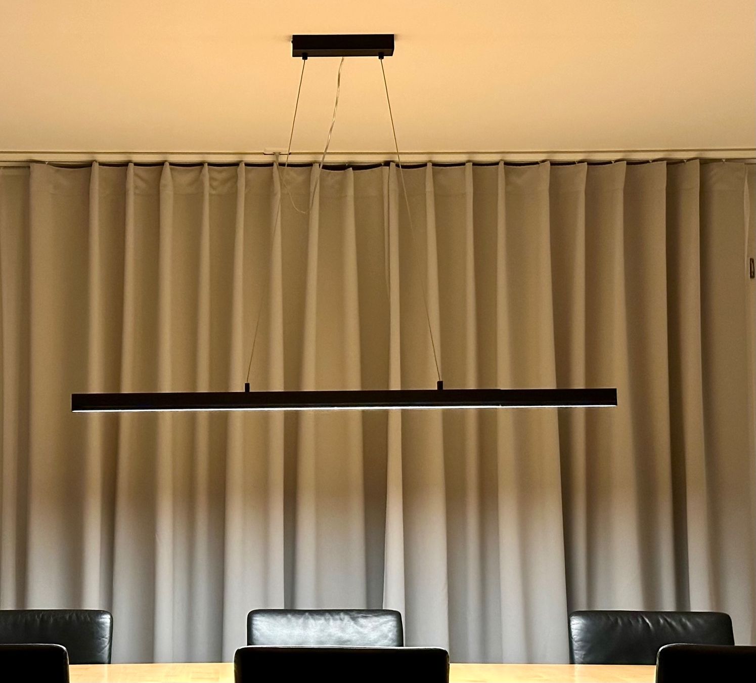 Lampadari & plafoniere: Esstischlampe auszieh- und dimmbar – Usato da Zofingen venduto da Submit