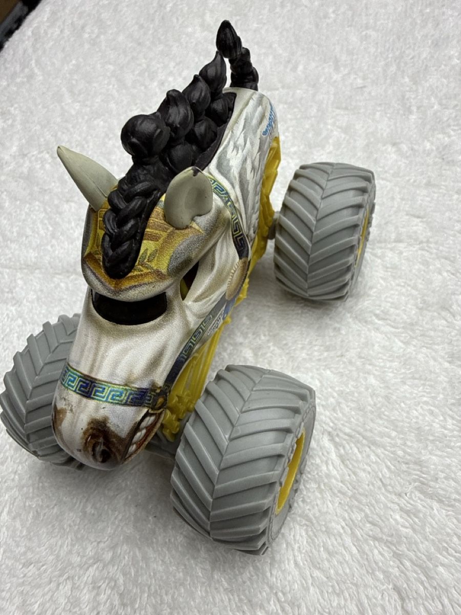 Spielzeuge: Lot de 5 Monster Jam  monster truck – Neu (gemäss Beschreibung) aus Chenens von anasantos90 1