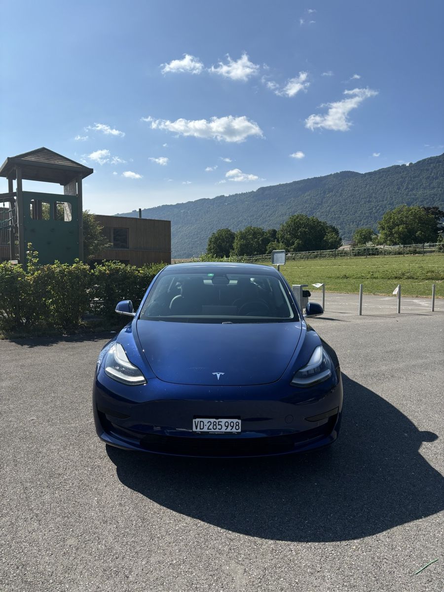 Tesla Autos: Tesla model 3 – D'occasion à Fontaines-Grandson par Prana1