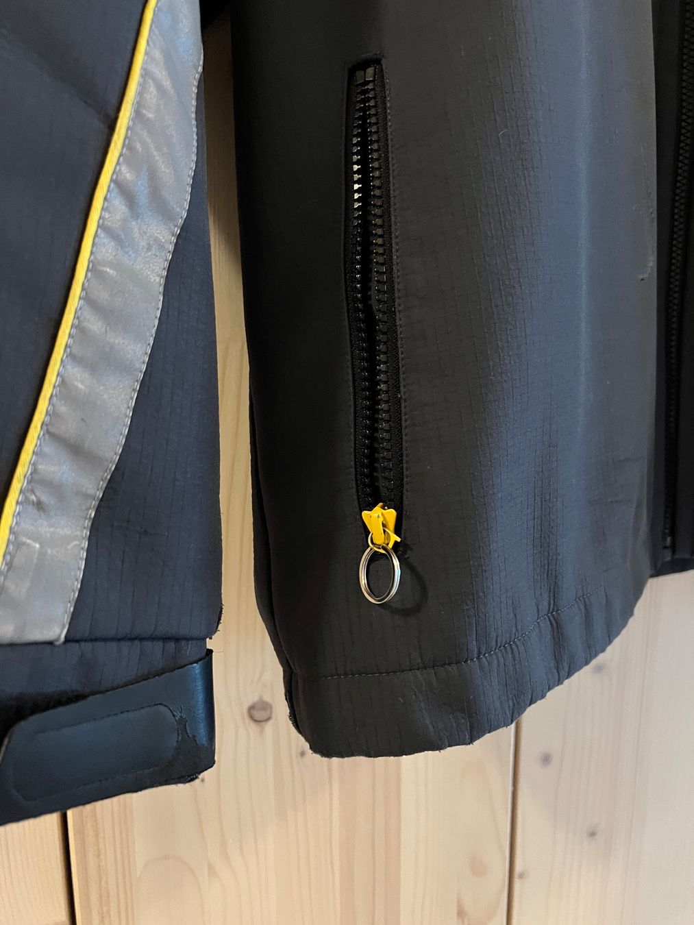 Giacche: Postauto Jacke – Usato da Basel venduto da bowaems 1