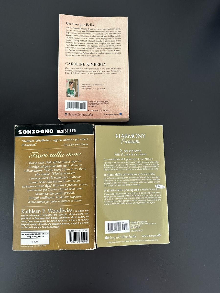 Bücher: 3 Libri romanzi Harmony   – Gebraucht aus Losone von niv_8vwx 1