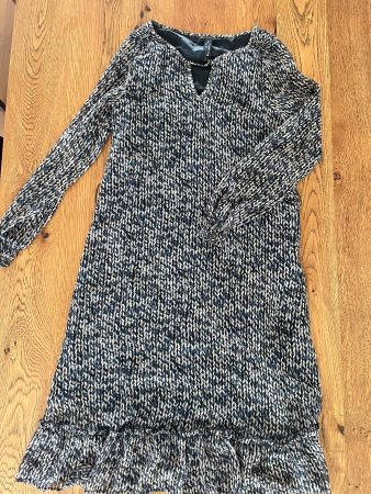 Wunderschönes Kleid in Strickoptik