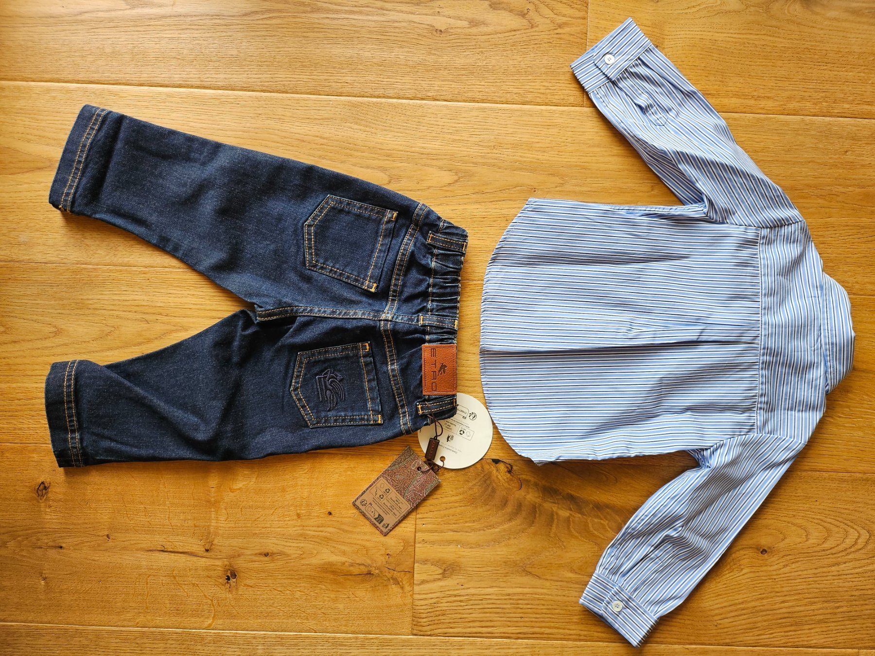 Etro Lotti & Set di vestiti: Neuwertiges Designer Set von Etro Milano – Nuovo e nell'imballaggio originale da Meisterschwanden venduto da Aberner85 2