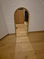Spiegel mit Goldrand