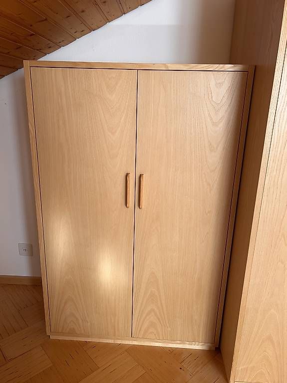 Armadi: Schrank Massivholz klein – Usato da Windisch venduto da _gris_