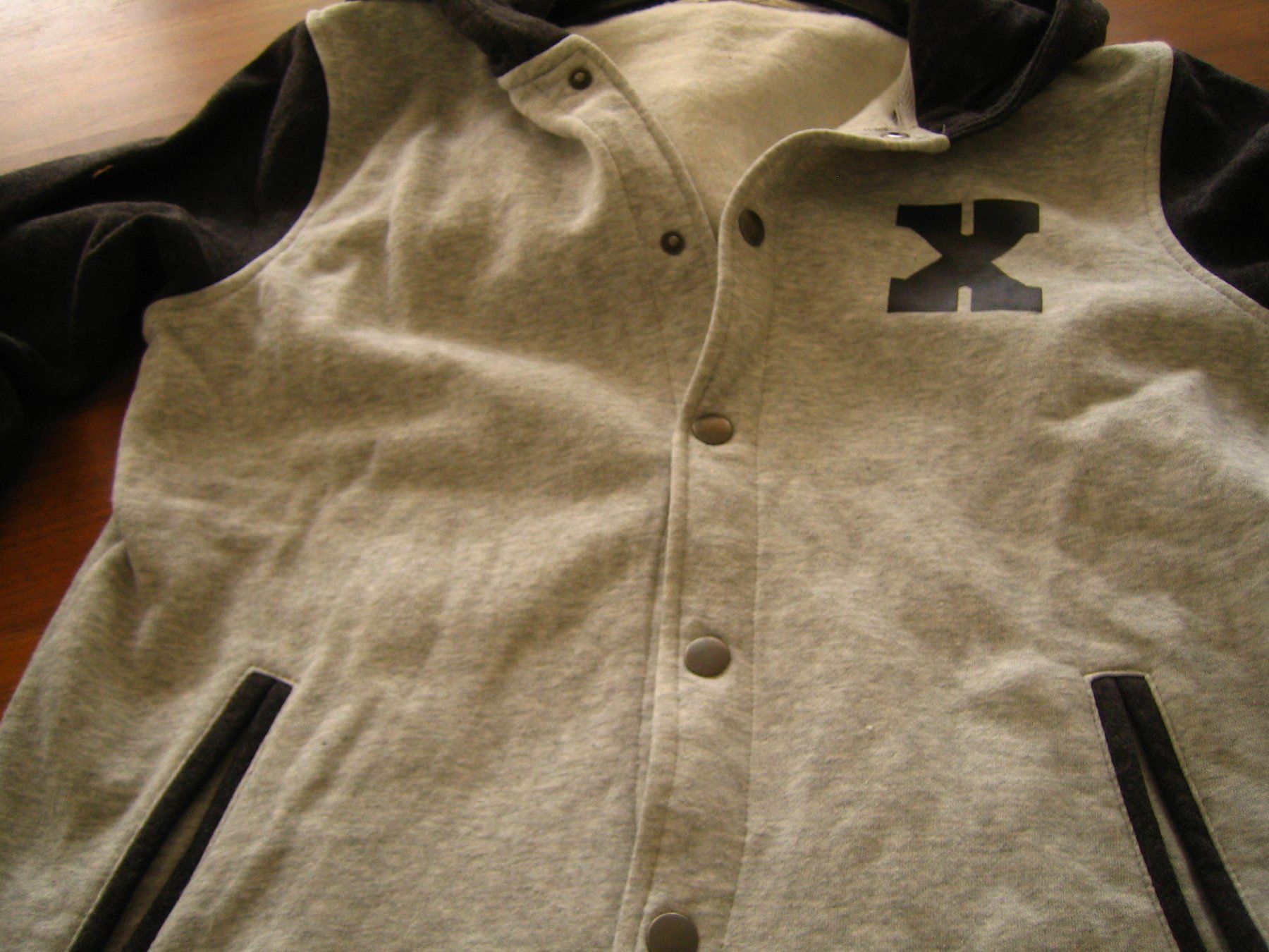 H&M Jacken: Coole  Sweatjacke H&M – Gebraucht aus Chur von bibo014 2
