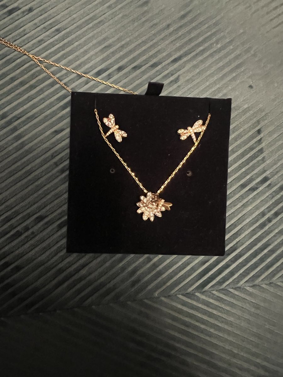 Swarovski Altri gioielli: Swarovski Halskette und Ohrstecker  – Nuovo (secondo la descrizione) da Oensingen venduto da a.hamii