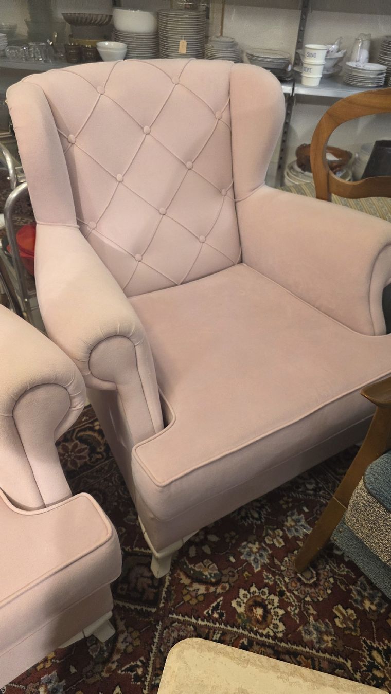 Poltrone: Zwei Ohrensessel rosa  – Usato da Pfäffikon SZ venduto da Brocki-21 1