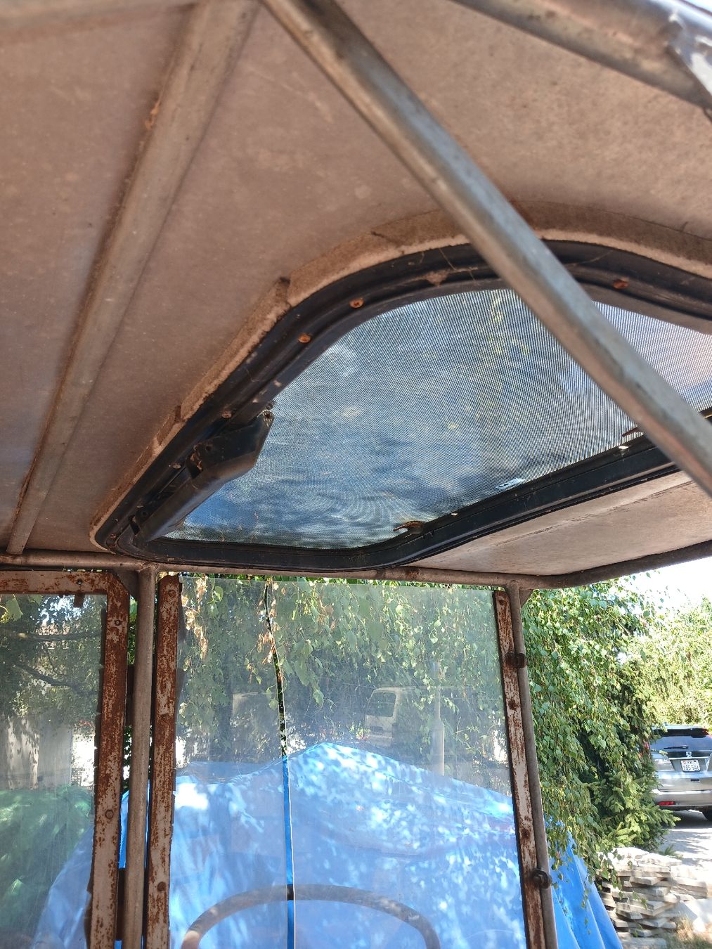 Trattori: Cabine Viktor tracteur oldtimer – Usato da Châtonnaye venduto da cor_kc85 3