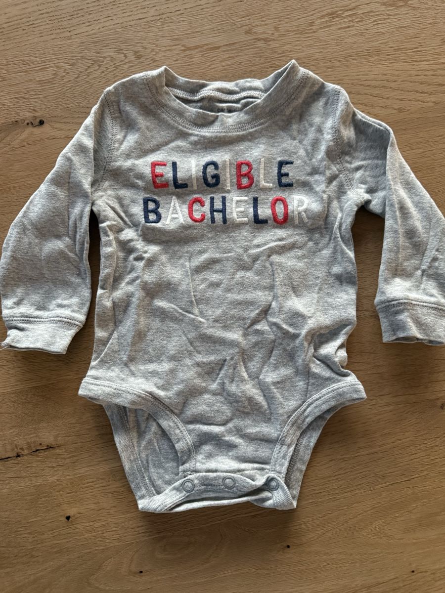 Carter's Biancheria intima: Langarm Body Bachelor Grösse 12 Month – Usato da Goldswil venduto da Fisel