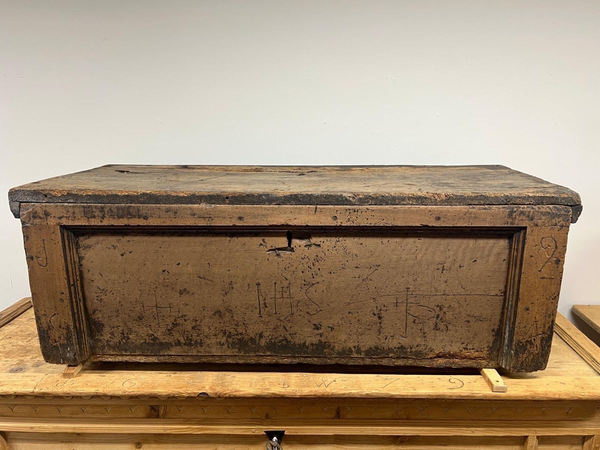 Cassapanche: Gotische Truhe dat.1594 – Usato da Gossau SG venduto da Liq-Gossau