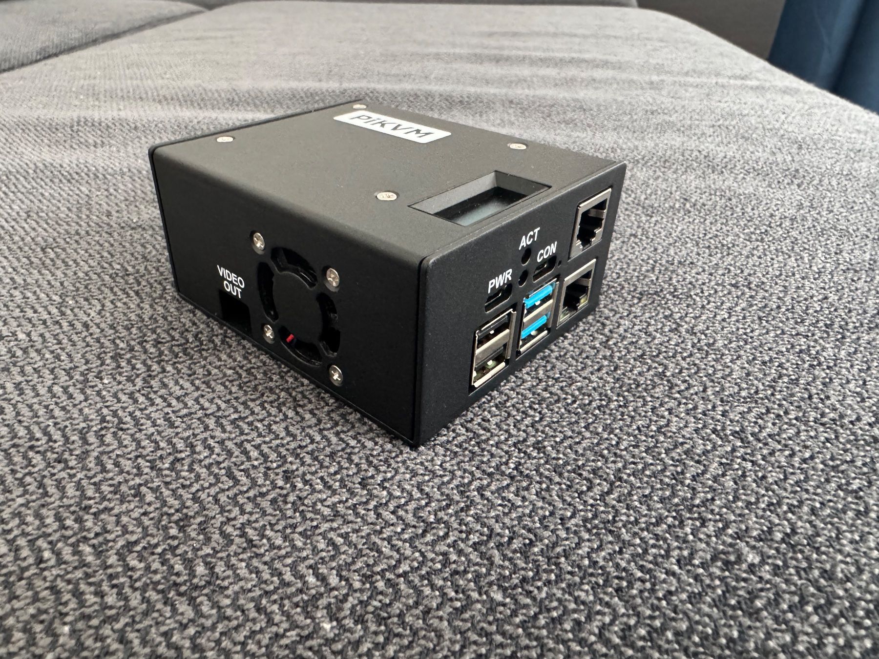 Hub & Switch: PiKVM V3 Pre-Assembled with Raspberry Pi 4 2GB – Usato da Glattpark(Opfikon) venduto da mes_c2b6 1