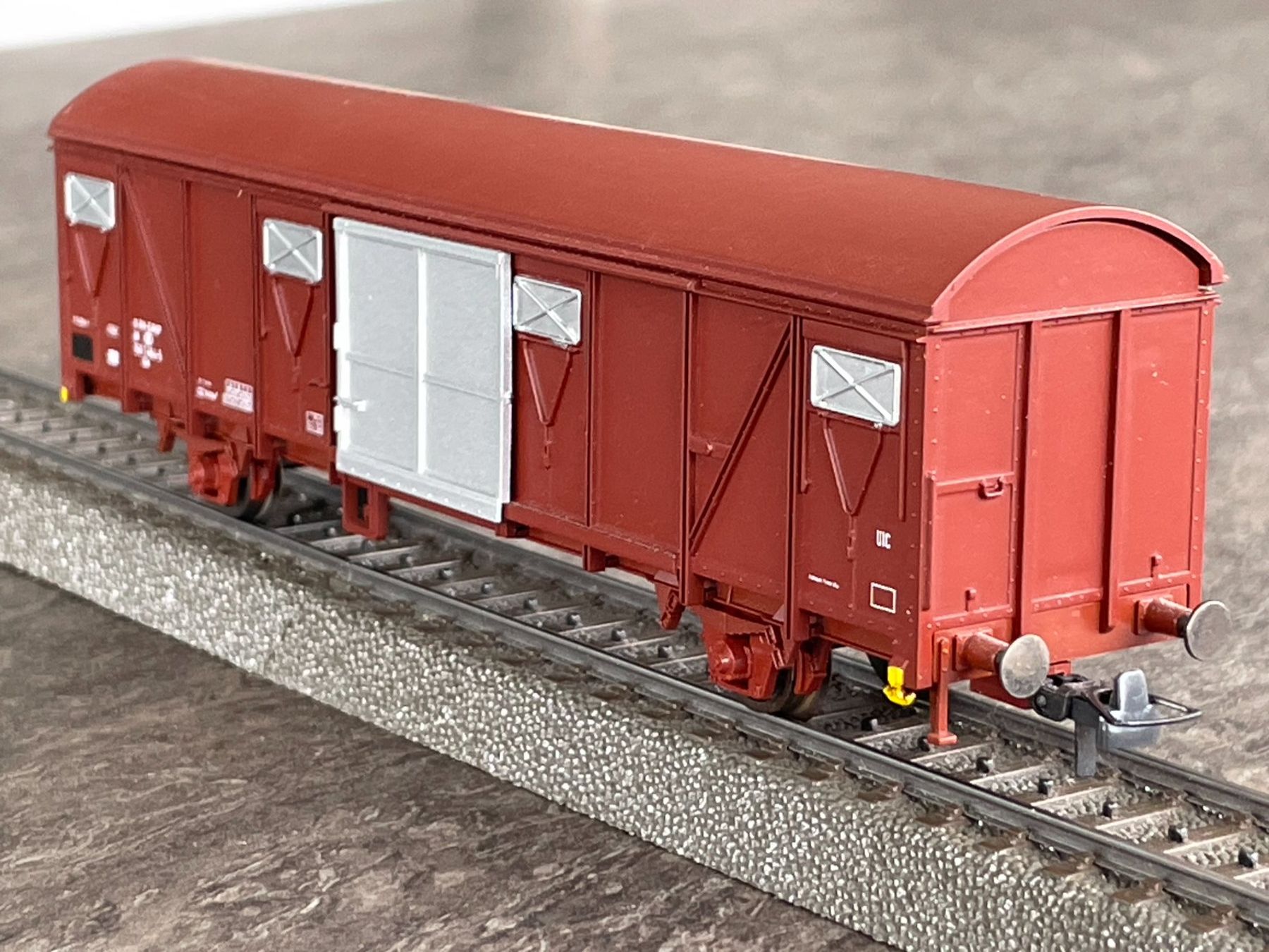 Roco Modelleisenbahnen: ROCO Gedeckter Güterwagen, B, H0 – Gebraucht aus Zuzwil SG von Zibu-3 2