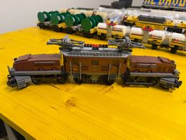 LEGO Crocodile Lokomotive 10277 in Braun (wie abgebildet)