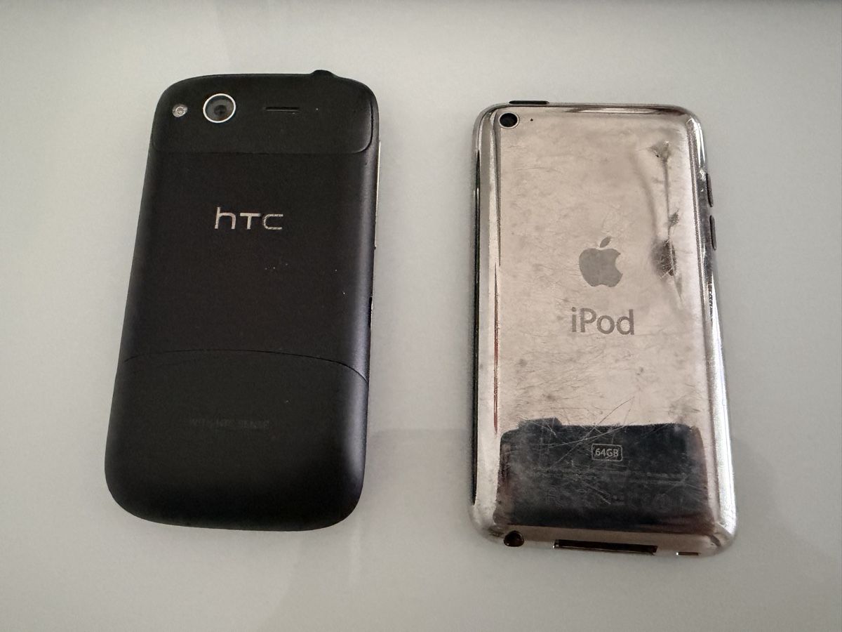 HTC Portables: Apple Ipod un Htc handy in Set – Défectueux à Uznach par enrico06 1