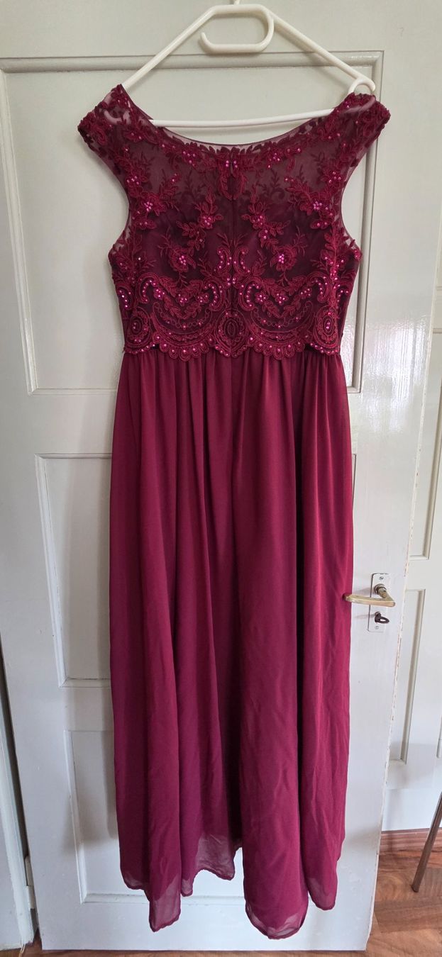 Robes: Bordeux Festkleid Grösse M – D'occasion à Thun par MirandaKim1990 3