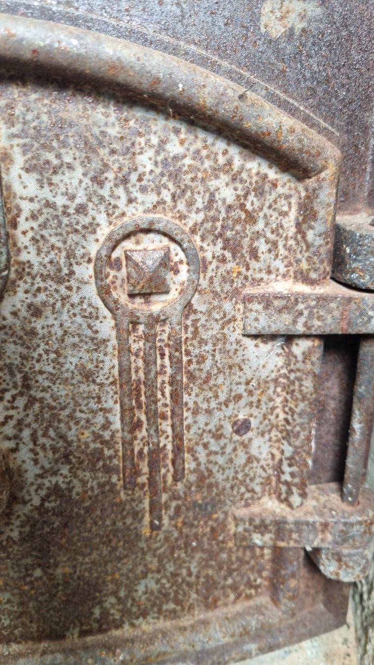 Altri mobili d'antiquariato: Ofen Türe Antik – Usato da Fürigen venduto da Bucheli59 2