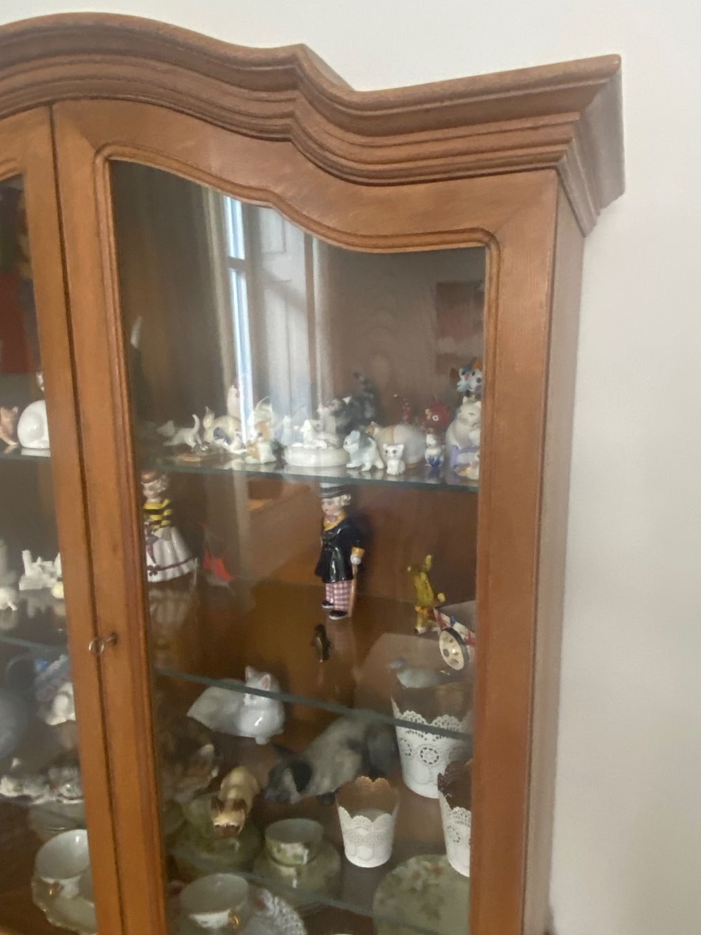 Vitrinen: Vitrine Holz – Gebraucht aus Horgen von Nathigruen 1