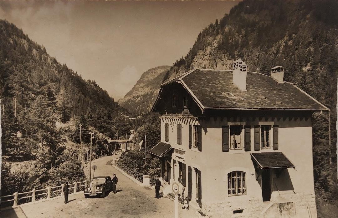 Cartoline postali: CHÂTELARD-TRIENT - Douane française et suisse – Usato da Delémont venduto da Domdom1