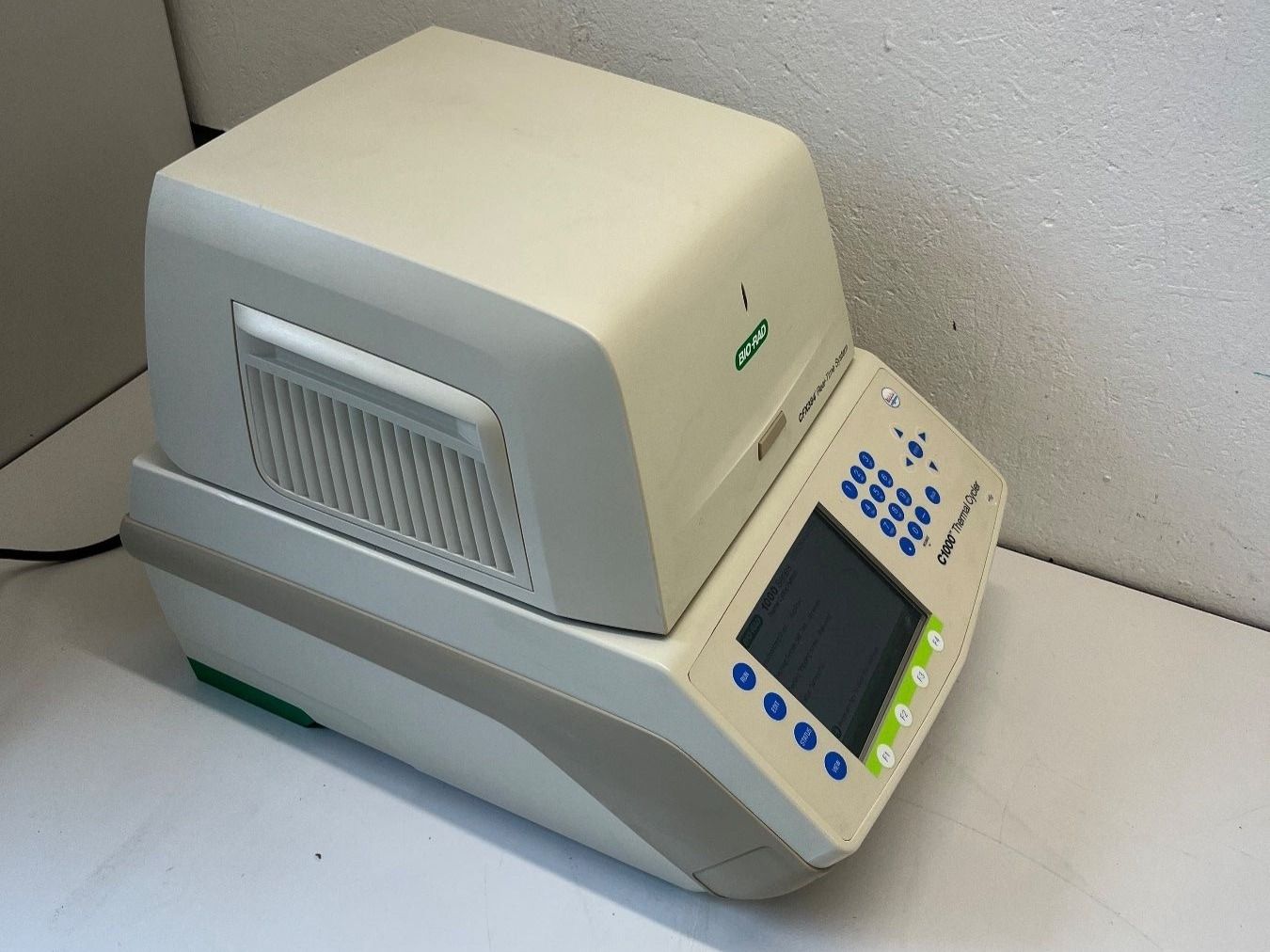 Accessori da laboratorio: Biorad C1000 Thermo Cycler mit CFX384 Optics Module – Usato da Niederdorf venduto da LeptonAG_Labor 4