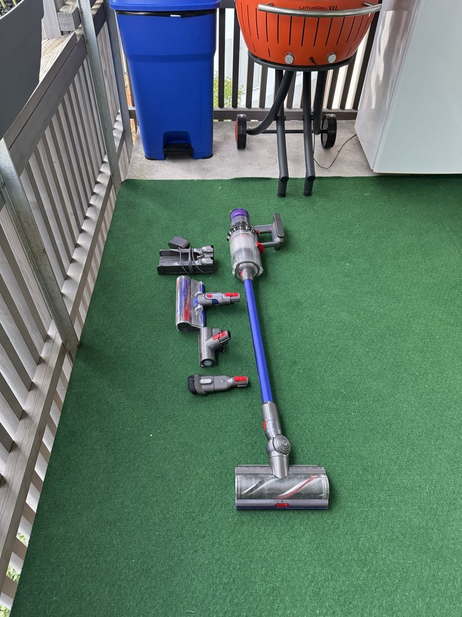 Dyson Aspirateurs & Accessoires: Dyson V11 Absolute – D'occasion à Würenlingen par Ersin48 2