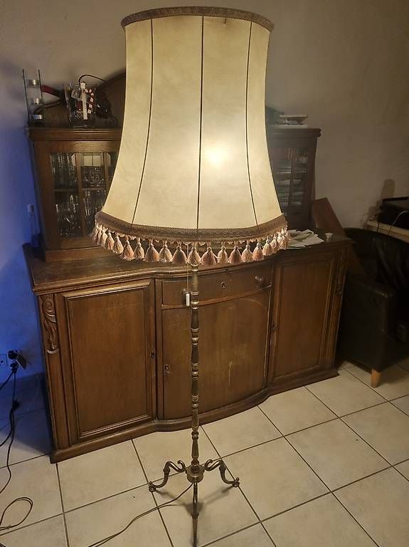 Lampade: Vintage Stehlampe – Usato da Zuzgen venduto da Niko2404