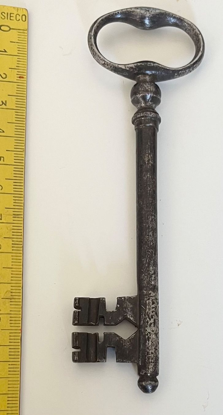 Clés: Antiker Bart-Schlüssel Eisen mit Patina 13cm – D'occasion à Ostermundigen par DaxKarten-75 1