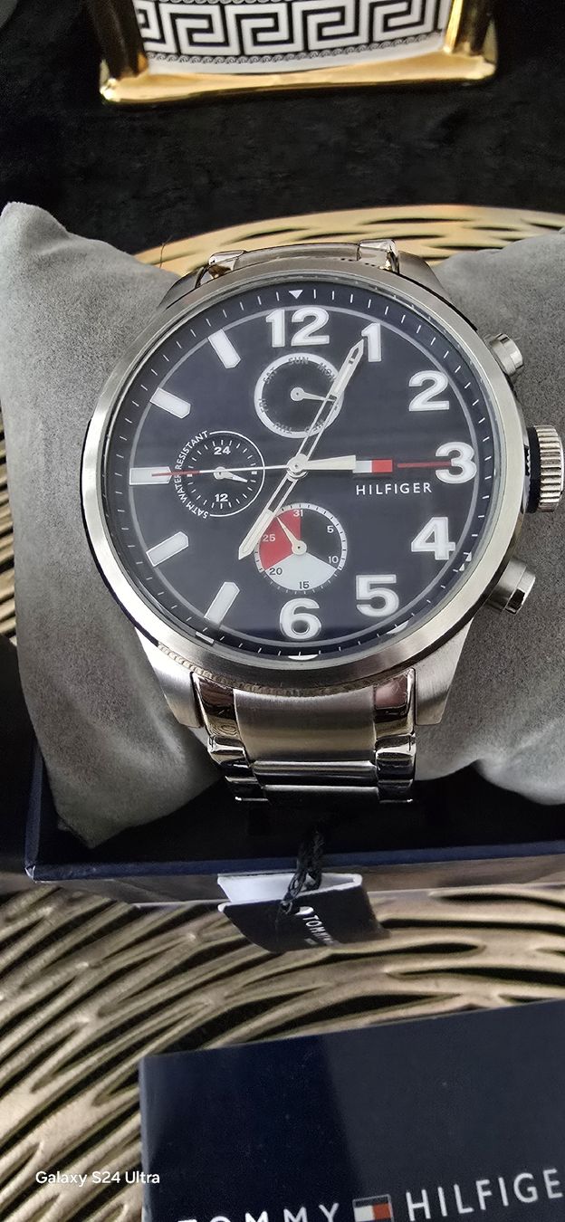 Tommy Hilfiger Uhren: Tommy Hilfiger Uhr – Gebraucht aus St. gallen von dan005 1