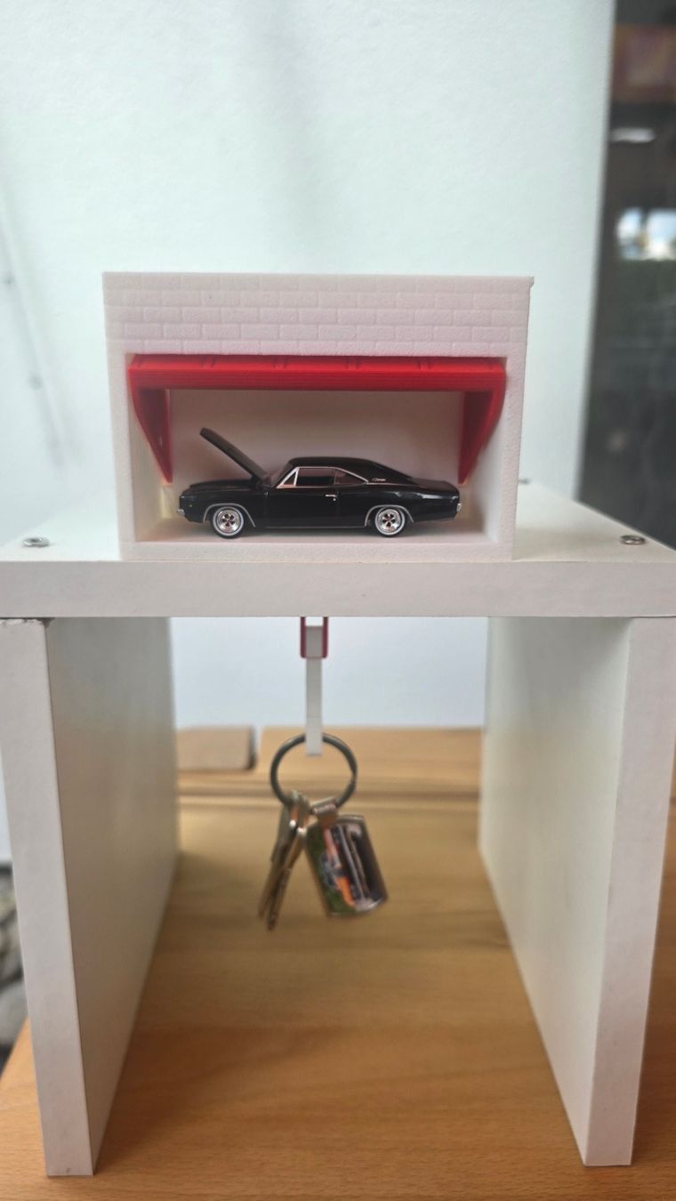 Portachiavi: Schlüsselaufhänger, Schlüsselgarage, Modelauto – Nuovo (secondo la descrizione) da Winznau venduto da banditgsf 9