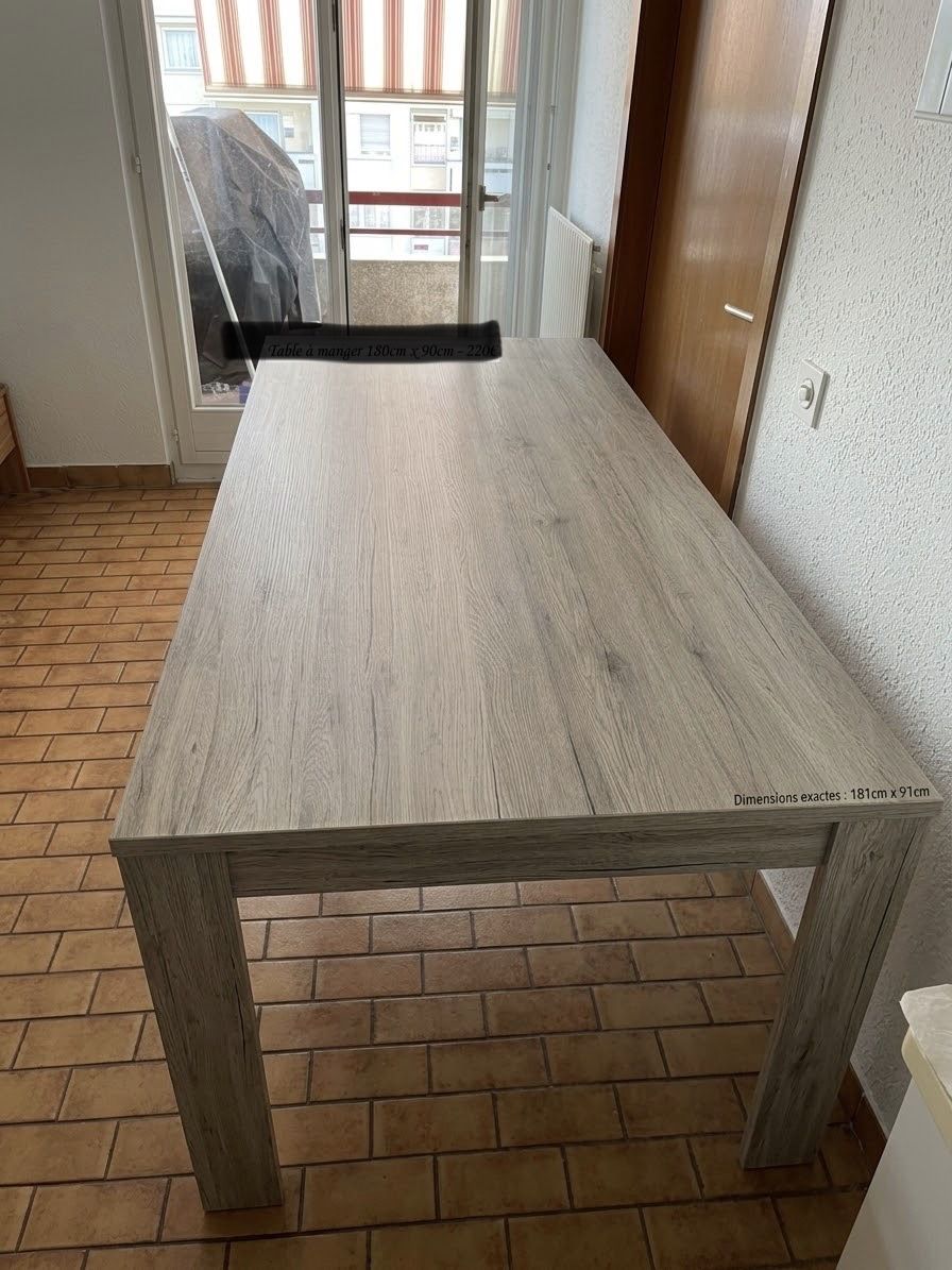 Tables: Table de salle à manger – Neuf (Voir description) à Fribourg par Rahman_786