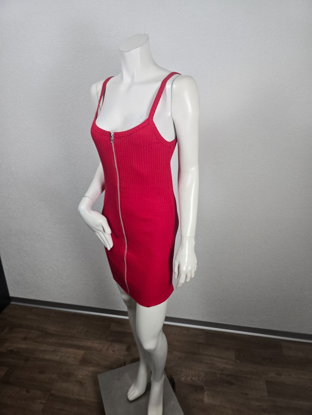 Kleider: Robe rouge taille 38 – Gebraucht aus Les Verrières von kitel79 2