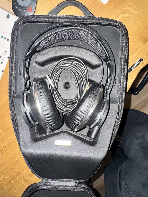Cuffie: AKG K872 Kopfhörer – Usato da Zürich venduto da Flvr