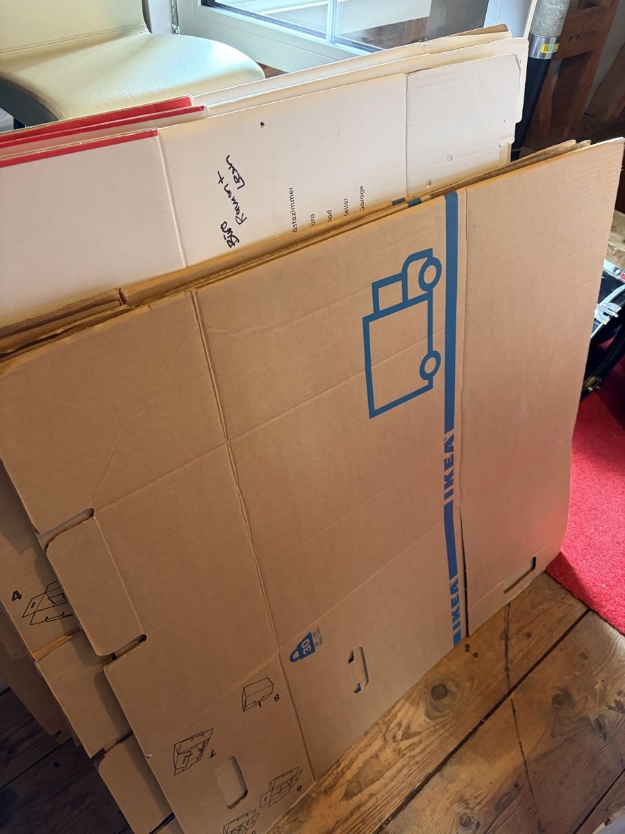 Kartons: 8 Zügelkartons – Gebraucht aus Herisau von spinn_chind
