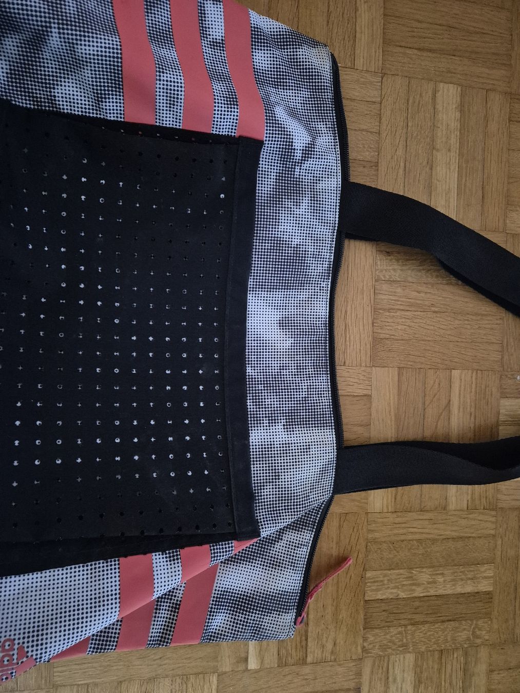 Adidas Borse: Adidas Tote Graphic Tasche – Usato da Aesch BL venduto da sar_j59l 1