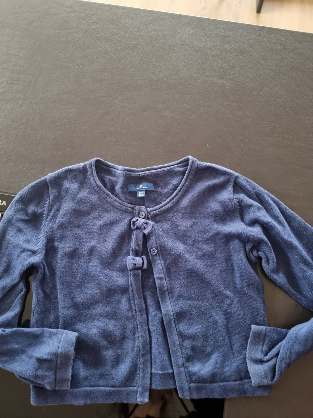 Tom Tailor Giacche & Cappotti: Strickjäggli Tom Tailor, 116/122 – Usato da Buttikon SZ venduto da Limo180